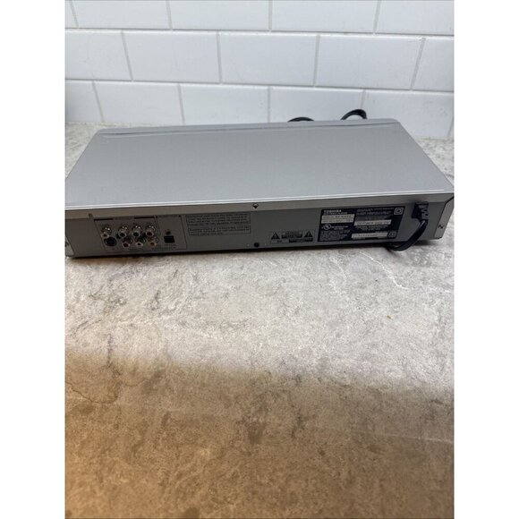 Toshiba DVD Player SD-412V 192 kHz 24 bit Audio DAC Dolby Digital - Picture 5 of 10
